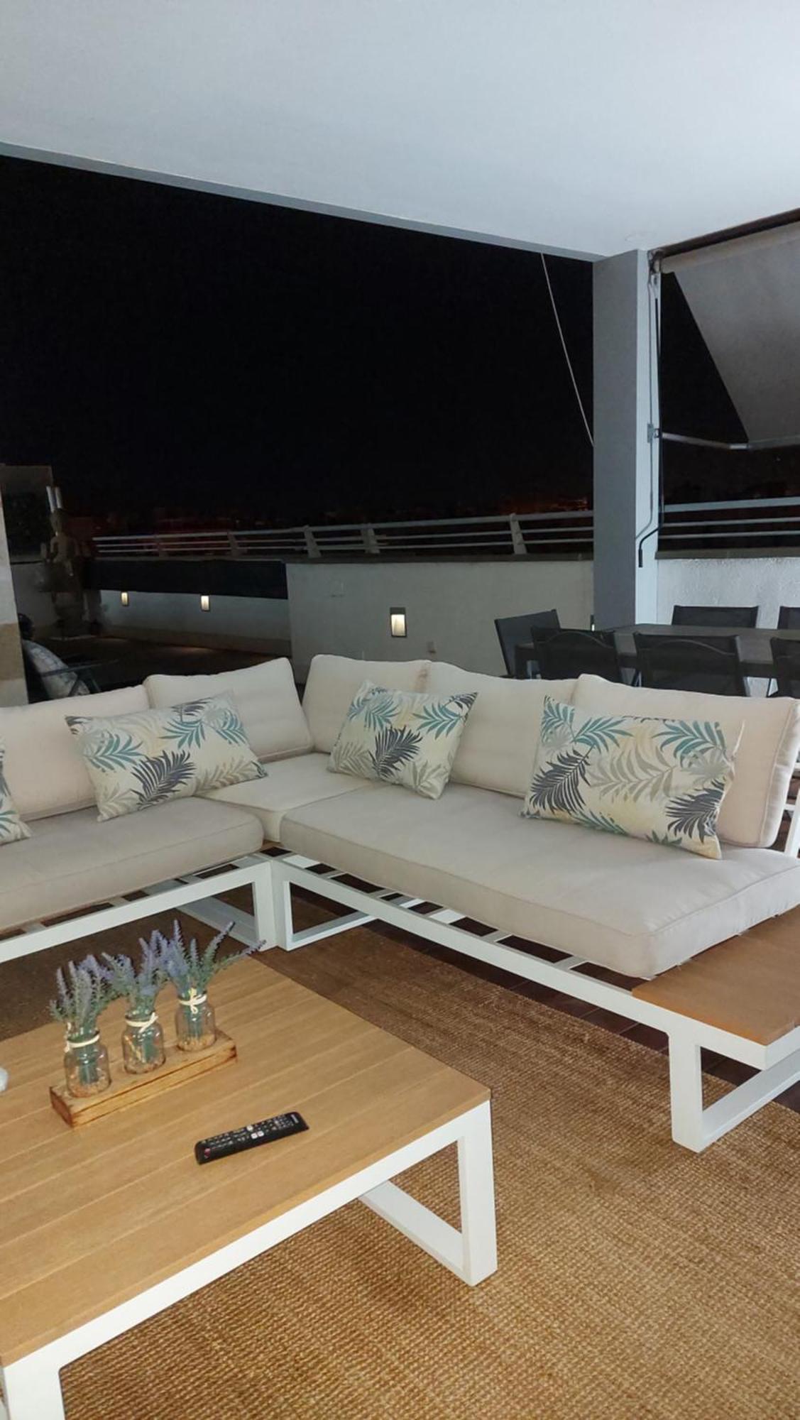 Atico De Lujo Con Jacuzzi Climatizado En Terraza Elche Exterior foto